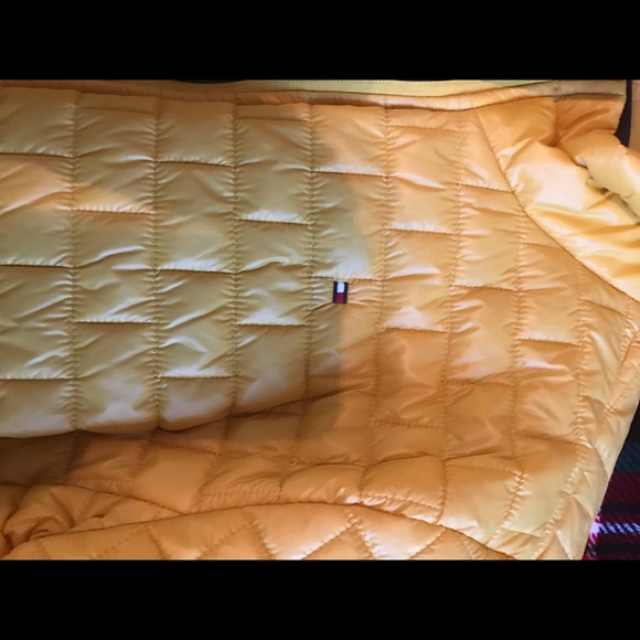 Tommy Hilfiger Puffy jacket. Mustard Yellow. - Picture 2 of 4